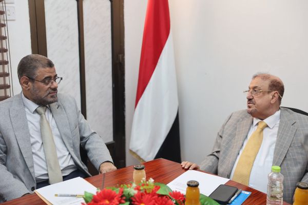 البركاني يطالب الحكومة بتسهيل عمل اللجان البرلمانية في المحافظات