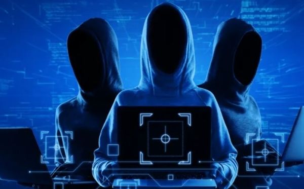 جماعة هاكرز تخترق خوادم الاتصالات في صنعاء وتتوعد بهجمات جديدة