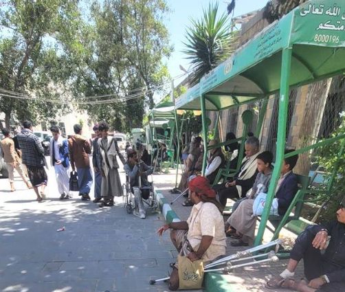 صنعاء.. عشرات الجرحى الحوثيين يشكون التجاهل المتعمد من قيادة الجماعة لمعاناتهم