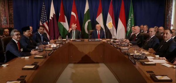 مقترح أمريكي لإنهاء حرب غزة يحظى بترحيب دولي وعربي مشروط وحماس تدرسه