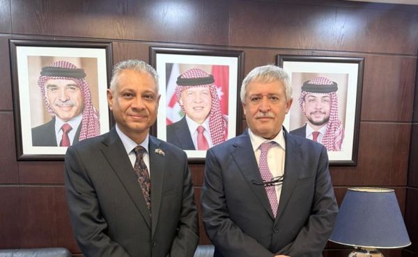 عمّان.. مباحثات يمنية أردنية لاستئناف رحلات "الخطوط الملكية" إلى عدن