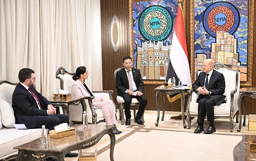 "العليمي" يؤكد أن اليمن يدخل اليوم مرحلة جديدة من استعادة المبادرة وبناء مؤسسات الدولة