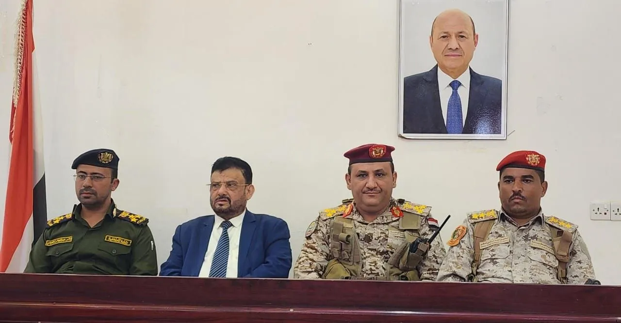 اللجنة الأمنية بمحافظة ريمة تدين استهداف المخا وتحذر من استخدام أراضي المحافظة عسكريا