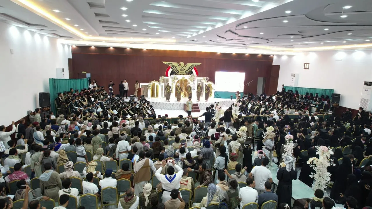 مارب.. جامعة العلوم والتكنولوجيا تحتفي بتخرج 120طالبا وطالبة من مختلف الكليات