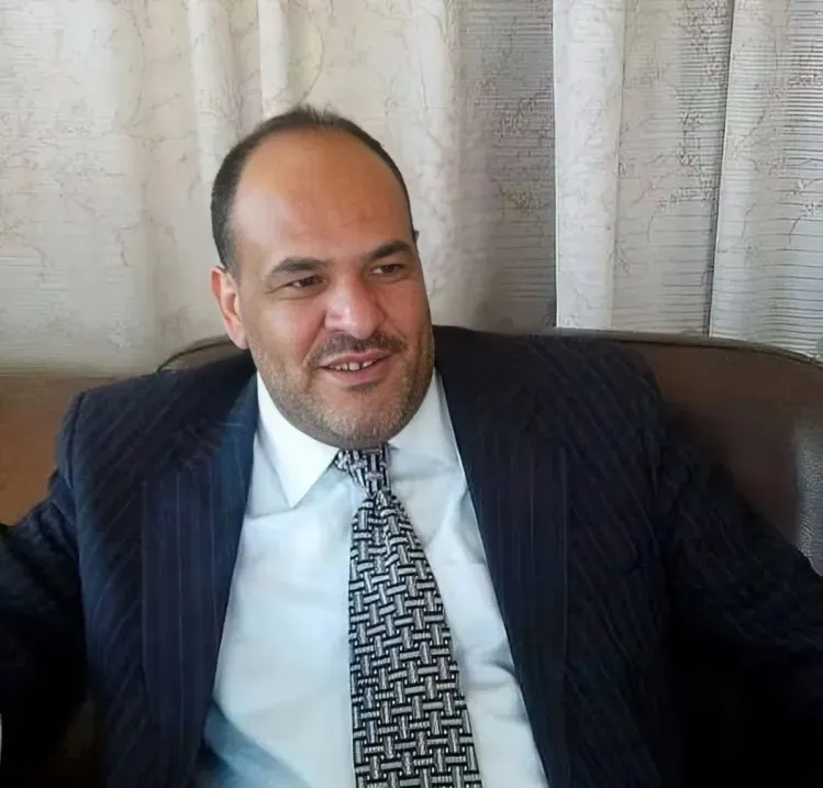 مليشيات الحوثي تمنع المختطف محمد الهجري من زيارة والدته قبل وفاتها