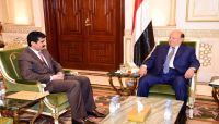 رئيس الجمهورية يوجه بعلاج جرحى محافظة صنعاء والاهتمام بالنازحين