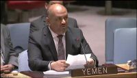 اليماني: الحوثيون يجندون الأطفال للحرب ويضعون مناهج تعليم طائفية اليماني: الحوثيون يجندون الأطفال للحرب ويضعون مناهج تعليم طائفية