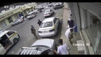 السرقة تتحول إلى ظاهرة.. ميليشيا الحوثي تنهب محلات تجارية في صنعاء السرقة تتحول إلى ظاهرة.. ميليشيا الحوثي تنهب محلات تجارية في صنعاء
