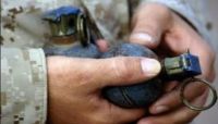 مشرف حوثي يلقي "قنبلة يدوية" إلى داخل سجن بصنعاء ويصيب أكثر من 20 سجيناً