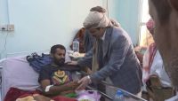محافظ صنعاء يتفقد جرحى جبهة نهم في هيئة مستشفى مأرب محافظ صنعاء يتفقد جرحى جبهة نهم في هيئة مستشفى مأرب