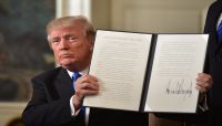 اليمن يرفض إعلان ترامب القدس عاصمة لإسرائيل اليمن يرفض إعلان ترامب القدس عاصمة لإسرائيل
