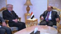 الفريق علي محسن: الحوثيون نقضوا كل الاتفاقيات التي وقعوها وتمردوا عليها الفريق علي محسن: الحوثيون نقضوا كل الاتفاقيات التي وقعوها وتمردوا عليها