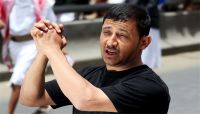 «المزلم» منشد الثورة الشبابية.. مغيّب في سجون الحوثيين منذ عام ونصف «المزلم» منشد الثورة الشبابية.. مغيّب في سجون الحوثيين منذ عام ونصف