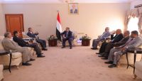 "بن دغر" يوجّه بسرعة صرف مرتبات القضاة في المناطق المحررة "بن دغر" يوجّه بسرعة صرف مرتبات القضاة في المناطق المحررة
