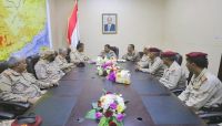 الفريق المقدشي يلتقي بـ"اللواء الأحمر" لبحث تقدم الجيش نحو "حرف سفيان" الفريق المقدشي يلتقي بـ"اللواء الأحمر" لبحث تقدم الجيش نحو "حرف سفيان"