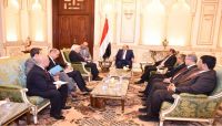 رئيس الجمهورية: المليشيات لاتفي بالاتفاقات ولاتكترث للمجتمع الدولي ومعاناة الشعب اليمني رئيس الجمهورية: المليشيات لاتفي بالاتفاقات ولاتكترث للمجتمع الدولي ومعاناة الشعب اليمني