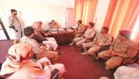 المقدشي يوجّه بسرعه صرف مرتبات الجيش وإعطاء الأولوية للمرابطين في جبهات القتال المقدشي يوجّه بسرعه صرف مرتبات الجيش وإعطاء الأولوية للمرابطين في جبهات القتال