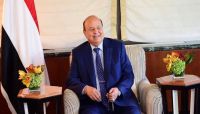 الرئيس هادي يشيد بانتصارات الجيش في جبهة الساحل الغربي الرئيس هادي يشيد بانتصارات الجيش في جبهة الساحل الغربي
