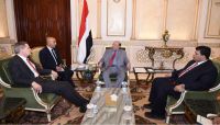الرئيس هادي: النظام الإيراني استغل الاتفاق النووي لتصدير العنف والإرهاب للمنطقة الرئيس هادي: النظام الإيراني استغل الاتفاق النووي لتصدير العنف والإرهاب للمنطقة