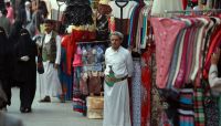 ارتفاع جنوني في أسعار ملابس العيد بصنعاء والتجار يكشفون الأسباب (تقرير خاص) ارتفاع جنوني في أسعار ملابس العيد بصنعاء والتجار يكشفون الأسباب (تقرير خاص)