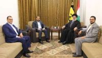الحوثيون يلتقون بزعيم مليشيا حزب الله في ضاحية "لبنان" (صورة) الحوثيون يلتقون بزعيم مليشيا حزب الله في ضاحية "لبنان" (صورة)