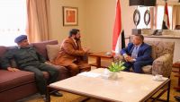 "بن دغر": الجيش الوطني لن يتوقف عن ملاحقة فلول الميليشيا الانقلابية بصعدة "بن دغر": الجيش الوطني لن يتوقف عن ملاحقة فلول الميليشيا الانقلابية بصعدة