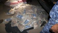 مليشيات الحوثي تشارك في تهريب الحشيش الى صنعاء مقابل مبالغ مالية مليشيات الحوثي تشارك في تهريب الحشيش الى صنعاء مقابل مبالغ مالية