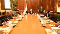الرئيس يحث اللجنة الاقتصادية على اتخاذ اجراءات لإيقاف تدهور العملة الوطنية الرئيس يحث اللجنة الاقتصادية على اتخاذ اجراءات لإيقاف تدهور العملة الوطنية