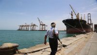 الحوثيون ينهبون ميناء الحديدة وينقلون بضائع ومعدات الى صنعاء الحوثيون ينهبون ميناء الحديدة وينقلون بضائع ومعدات الى صنعاء