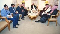 نائب الرئيس: مليشيات الحوثي تعرقل وصول المساعدات لمستحقيها وتبيعها في الأسواق نائب الرئيس: مليشيات الحوثي تعرقل وصول المساعدات لمستحقيها وتبيعها في الأسواق