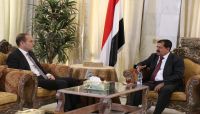 وزير يمني: من تبقى من البرلمانيين بصنعاء يخضعهم الحوثيون للإقامة الجبرية وزير يمني: من تبقى من البرلمانيين بصنعاء يخضعهم الحوثيون للإقامة الجبرية