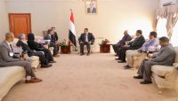 الحكومة تدعو الصليب الأحمر للضغط على مليشيا الحوثي للإفراج عن المختطفين الحكومة تدعو الصليب الأحمر للضغط على مليشيا الحوثي للإفراج عن المختطفين