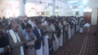 تشييع مهيب لجثمان الأكاديمي ورجل الأعمال عبدالكريم الجماعي في مأرب تشييع مهيب لجثمان الأكاديمي ورجل الأعمال عبدالكريم الجماعي في مأرب