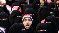 حرب الحوثي دمرت ماحققته نساء اليمن لعقود وجعلتها ضحية مباشرة للانتهاكات المستمرة حرب الحوثي دمرت ماحققته نساء اليمن لعقود وجعلتها ضحية مباشرة للانتهاكات المستمرة