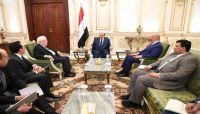 الرئيس هادي لـ"غريفث": مستعدون لفتح الرحلات الداخلية بكافة المطارات بما فيها مطار صنعاء الرئيس هادي لـ"غريفث": مستعدون لفتح الرحلات الداخلية بكافة المطارات بما فيها مطار صنعاء
