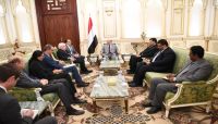 الشرعية تحذر من انهيار اتفاق السويد وتجزئة الحل السياسي الشرعية تحذر من انهيار اتفاق السويد وتجزئة الحل السياسي