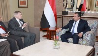 رئيس الوزراء يؤكد على خيار انهاء الانقلاب كأساس للحل في اليمن رئيس الوزراء يؤكد على خيار انهاء الانقلاب كأساس للحل في اليمن