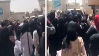 "المتوكل" يهدد طالبات جامعة العلوم والتكنولوجيا عقب تظاهرة رافضة لميليشيا الحوثي "المتوكل" يهدد طالبات جامعة العلوم والتكنولوجيا عقب تظاهرة رافضة لميليشيا الحوثي