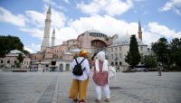 وسط انتقادات.. الرئيس التركي يوقع مرسوما يحول آيا صوفيا إلى مسجد وسط انتقادات.. الرئيس التركي يوقع مرسوما يحول آيا صوفيا إلى مسجد