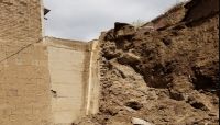 بسبب الأمطار.. انهيارات في السور الجنوبي لـ"صنعاء القديمة" بسبب الأمطار.. انهيارات في السور الجنوبي لـ"صنعاء القديمة"