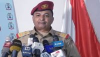 دعا إلى تأمين الأسرى.. ناطق الجيش يدين جريمة إعدام الحوثيين للجندي "الطاهري" دعا إلى تأمين الأسرى.. ناطق الجيش يدين جريمة إعدام الحوثيين للجندي "الطاهري"