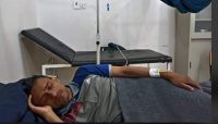 للمرة الثالثة منذ الإفراج عنه.. نقل الصحفي (طرموم) إلى أحد المستشفيات لتدهور حالته الصحية للمرة الثالثة منذ الإفراج عنه.. نقل الصحفي (طرموم) إلى أحد المستشفيات لتدهور حالته الصحية
