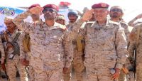 الفريق بن عزيز: العام 2021 عام انتصارات وخلاص من العصابة الحوثية الفريق بن عزيز: العام 2021 عام انتصارات وخلاص من العصابة الحوثية