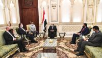 الرئيس هادي يدعو المنظمات الدولية نقل مكاتبها إلى عدن الرئيس هادي يدعو المنظمات الدولية نقل مكاتبها إلى عدن