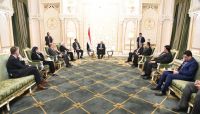 الرئيس هادي: الشعب اليمني لن يقبل باستنساخ التجربة الإيرانية وعودة الإمامة البائدة الرئيس هادي: الشعب اليمني لن يقبل باستنساخ التجربة الإيرانية وعودة الإمامة البائدة