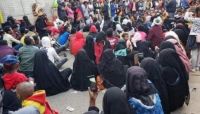 مليشيا الحوثي تُهجر مئات اللاجئين الأفارقة قسرياً عقب فض اعتصام لهم بصنعاء مليشيا الحوثي تُهجر مئات اللاجئين الأفارقة قسرياً عقب فض اعتصام لهم بصنعاء