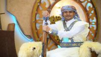 الصحفي طرموم يقرر تحويل احتفاله بزواجه إلى مناسبة للتذكير بقضية من بقي من زملائه في سجون المليشيا الصحفي طرموم يقرر تحويل احتفاله بزواجه إلى مناسبة للتذكير بقضية من بقي من زملائه في سجون المليشيا
