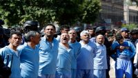 تمهد لجريمة إبادة جماعية جديدة.. الميليشيات الحوثية تدشن محاكمات هزلية بحق 9 مختطفين بصنعاء تمهد لجريمة إبادة جماعية جديدة.. الميليشيات الحوثية تدشن محاكمات هزلية بحق 9 مختطفين بصنعاء