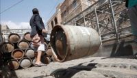 في ظل تأزيم متواصل.. الغاز المنزلي وسيلة (الحوثية) لابتزاز سكان صنعاء في ظل تأزيم متواصل.. الغاز المنزلي وسيلة (الحوثية) لابتزاز سكان صنعاء