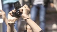 انتهاكات لا تتوقف.. وضع صحفي قاتم وصحافيون في مقصلة "الحوثي" انتهاكات لا تتوقف.. وضع صحفي قاتم وصحافيون في مقصلة "الحوثي"